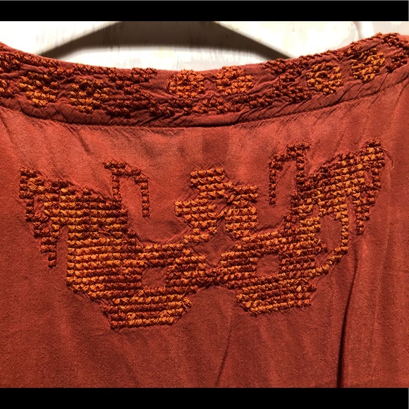 Monoreno Rust Tunic - Picture 3 of 4